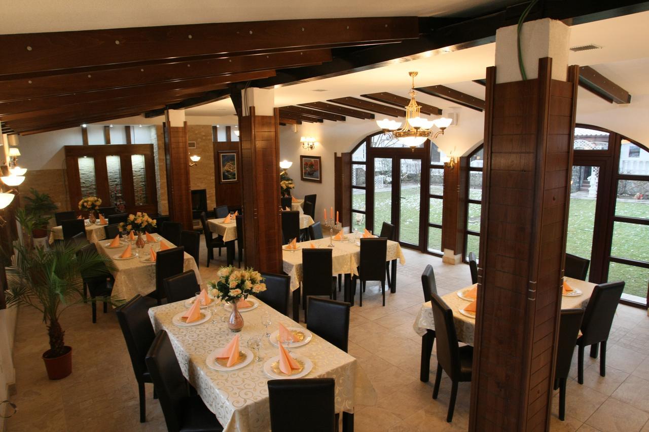 Izvin Hotel Roco מראה חיצוני תמונה
