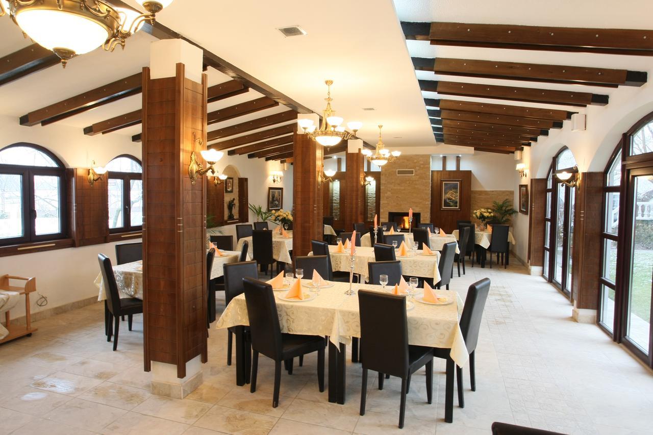 Izvin Hotel Roco מראה חיצוני תמונה