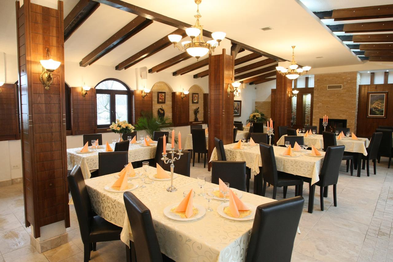 Izvin Hotel Roco מראה חיצוני תמונה
