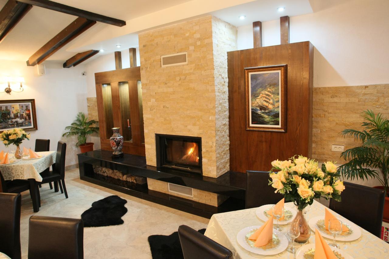 Izvin Hotel Roco מראה חיצוני תמונה