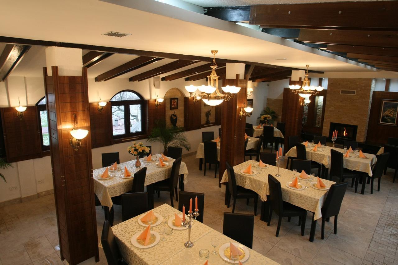 Izvin Hotel Roco מראה חיצוני תמונה
