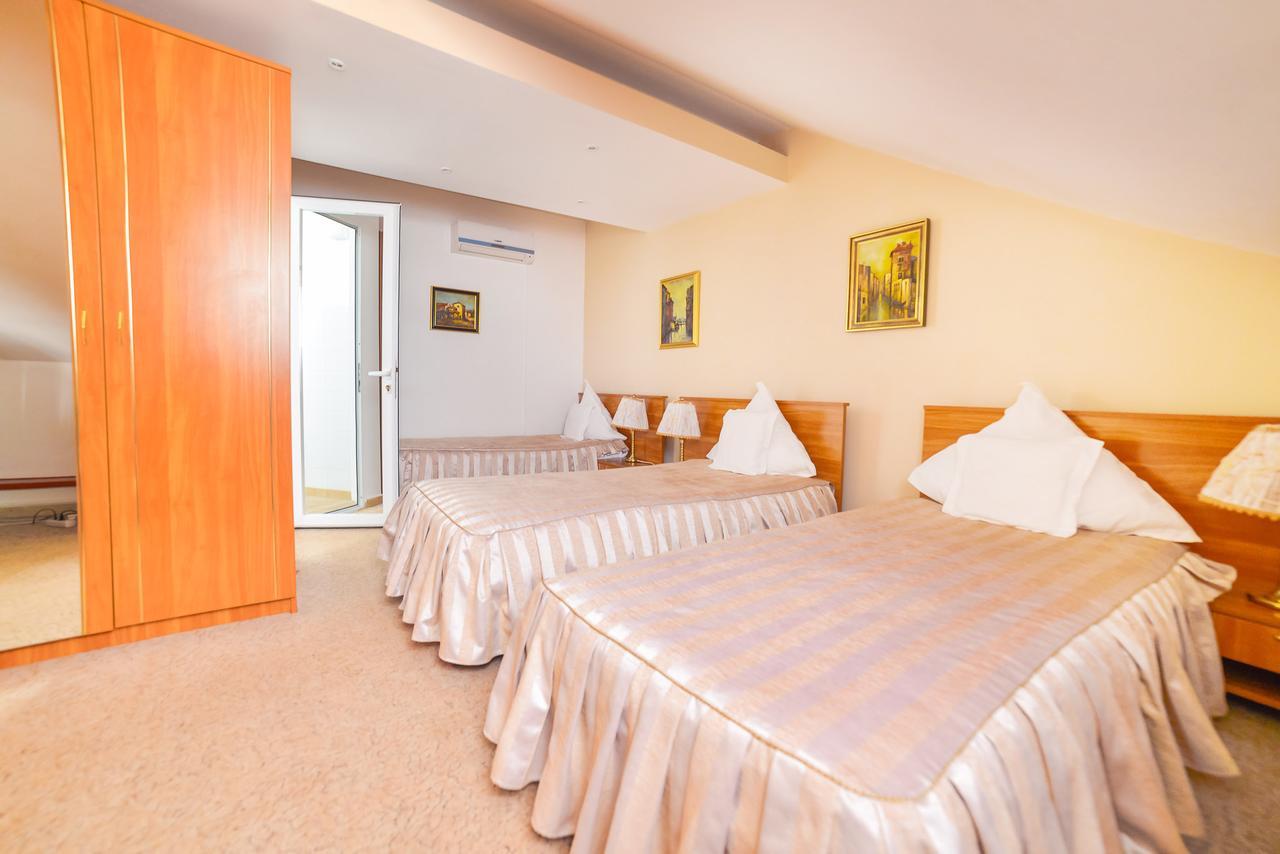 Izvin Hotel Roco מראה חיצוני תמונה