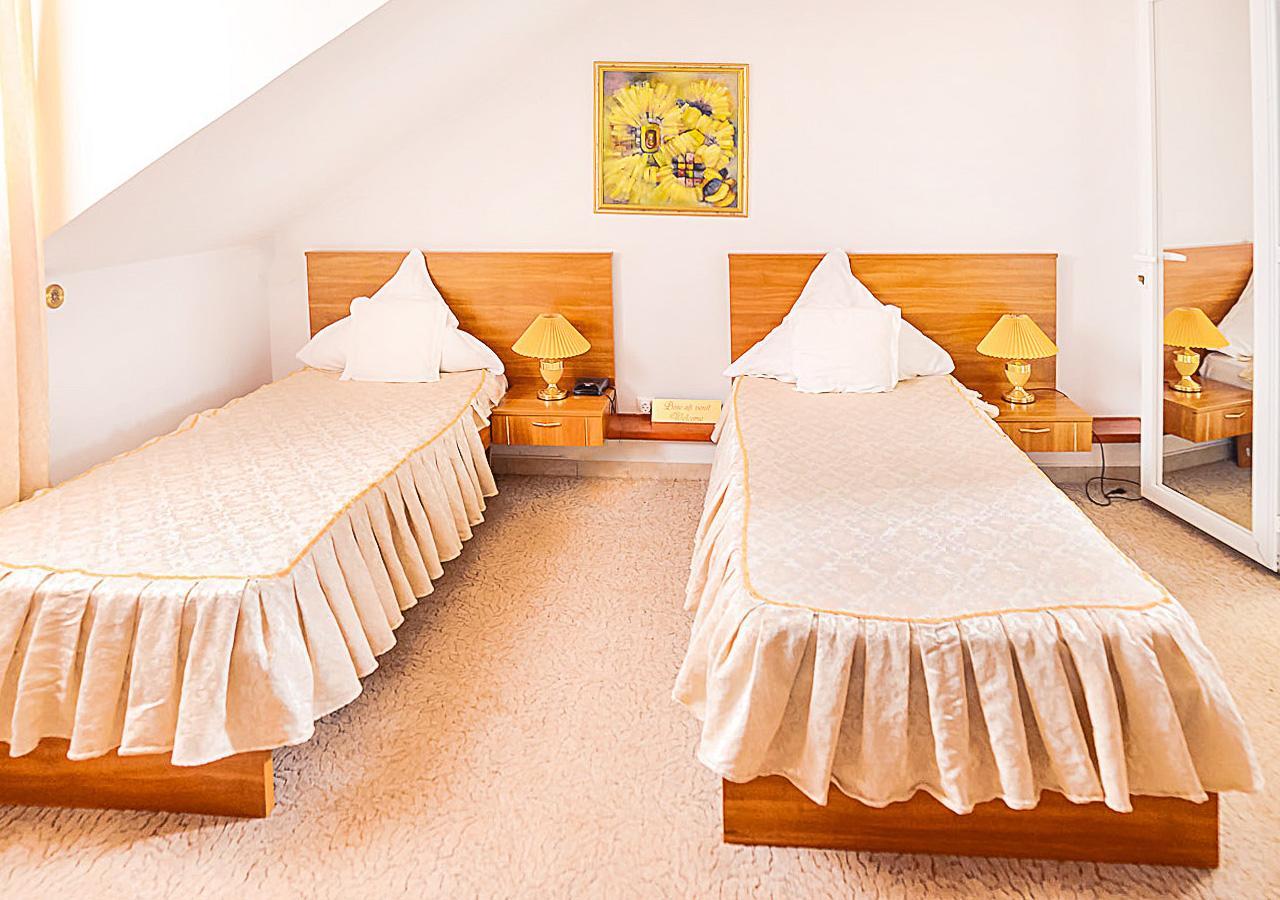 Izvin Hotel Roco מראה חיצוני תמונה