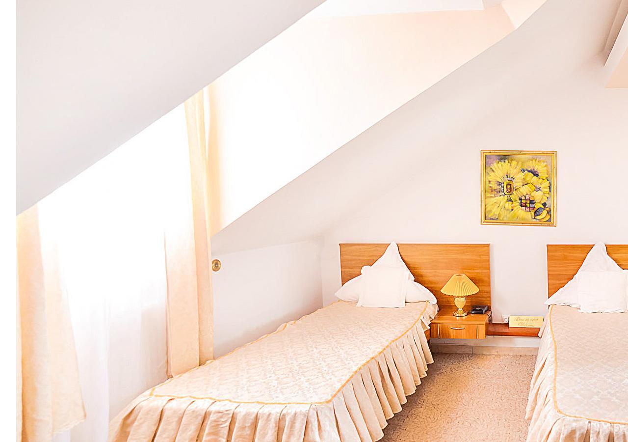 Izvin Hotel Roco מראה חיצוני תמונה