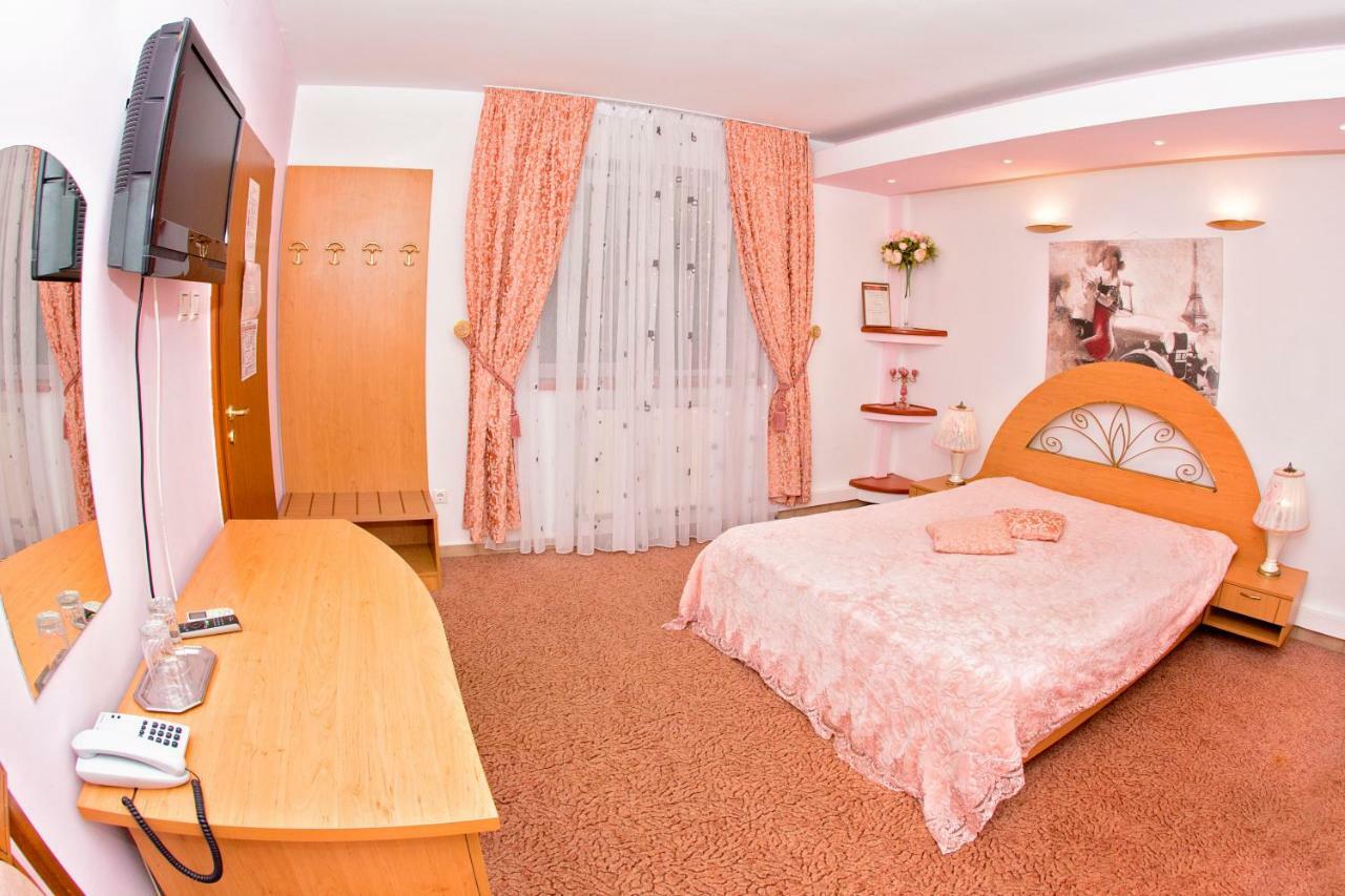 Izvin Hotel Roco מראה חיצוני תמונה