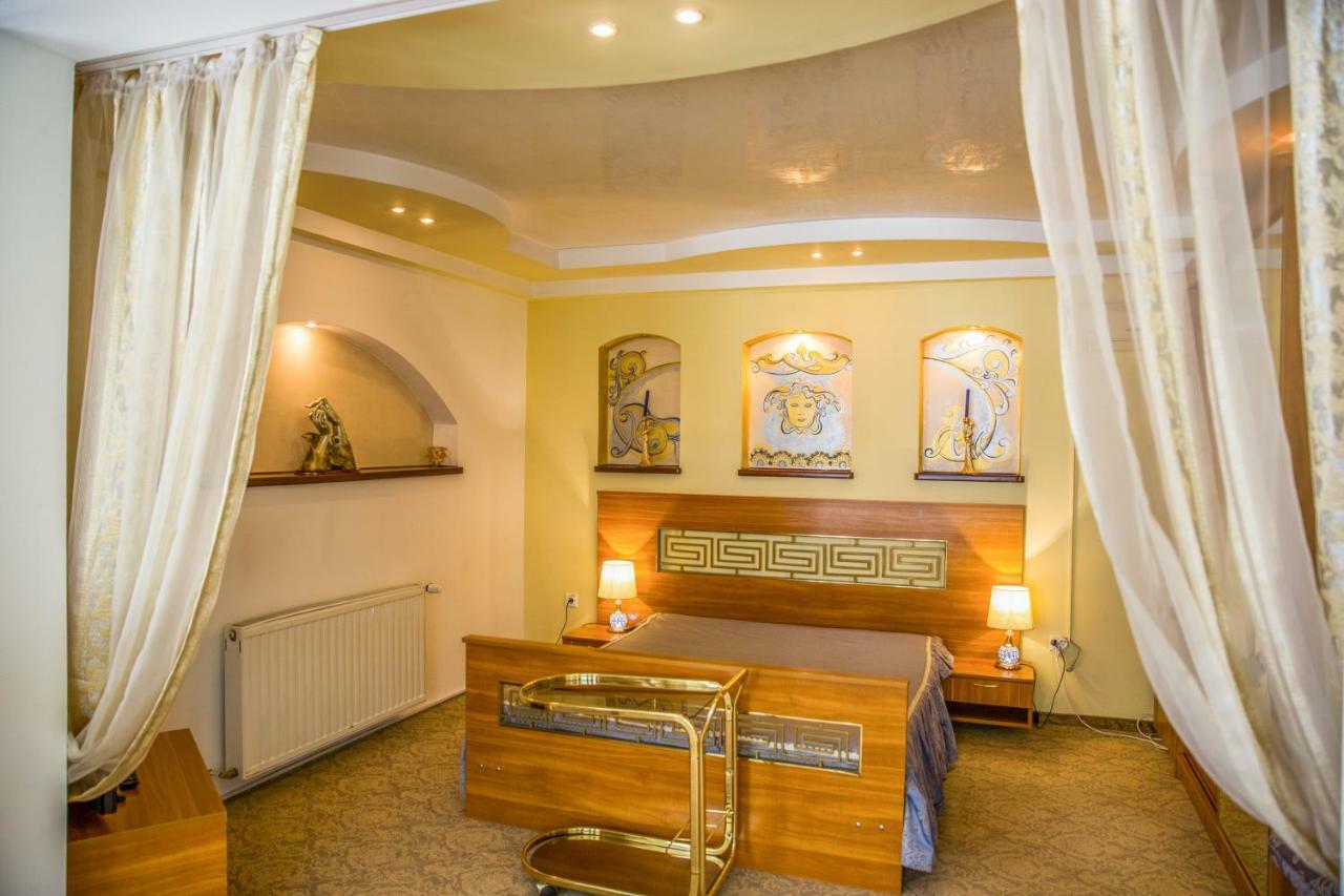 Izvin Hotel Roco מראה חיצוני תמונה