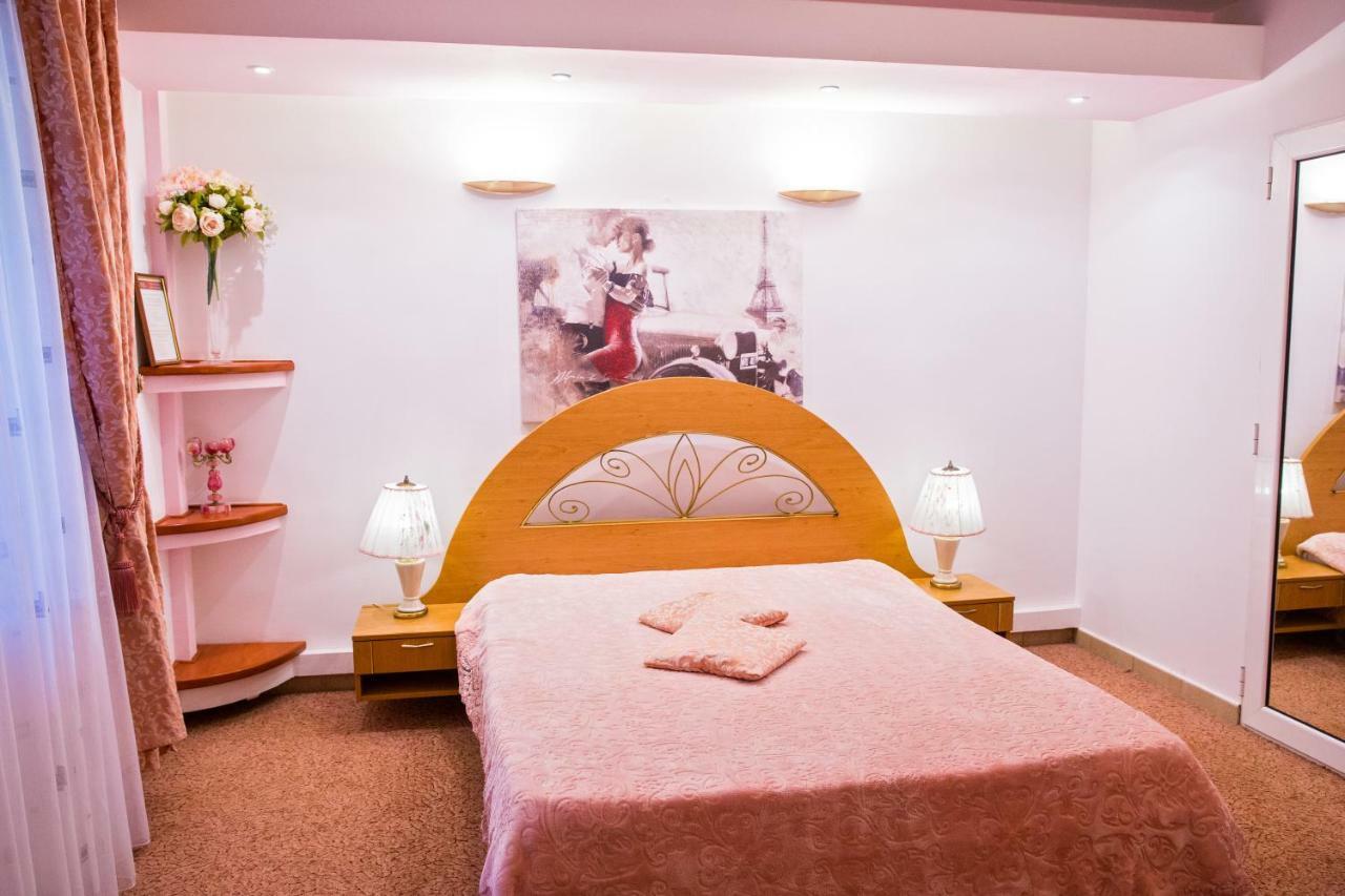 Izvin Hotel Roco מראה חיצוני תמונה