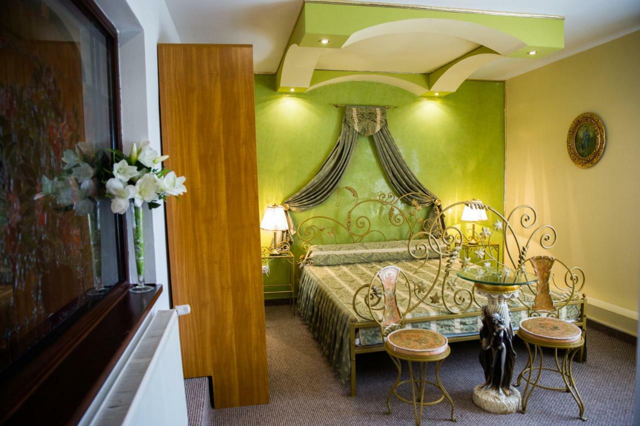Izvin Hotel Roco מראה חיצוני תמונה