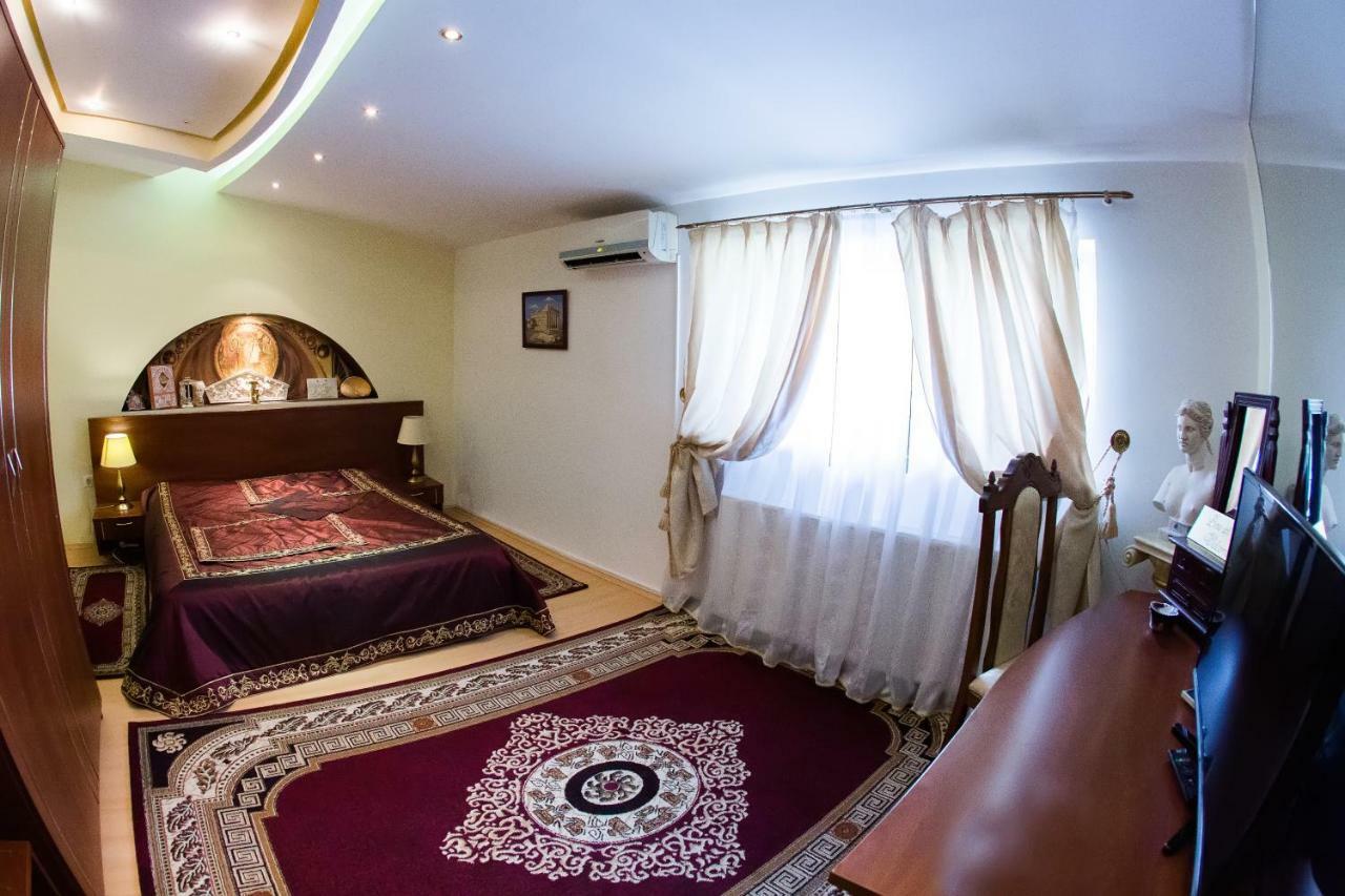 Izvin Hotel Roco מראה חיצוני תמונה